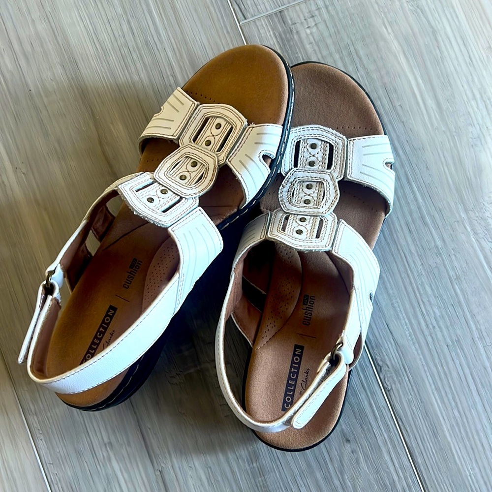 Clarks white sandals 6.5
